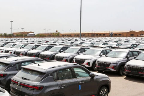 واردات خودروهای چند میلیاردی برای طبقه متوسط؟!